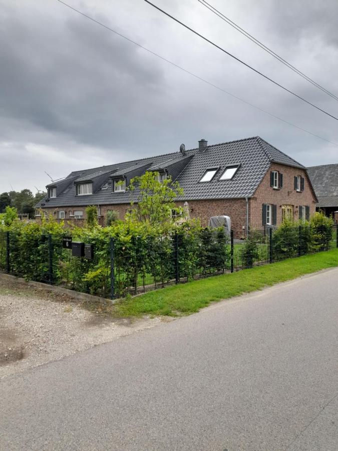 Апартаменты Hannekenbuurs Kleine Kune Kune Farm Веце Экстерьер фото